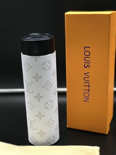 louis vuitton water bottle with temperature